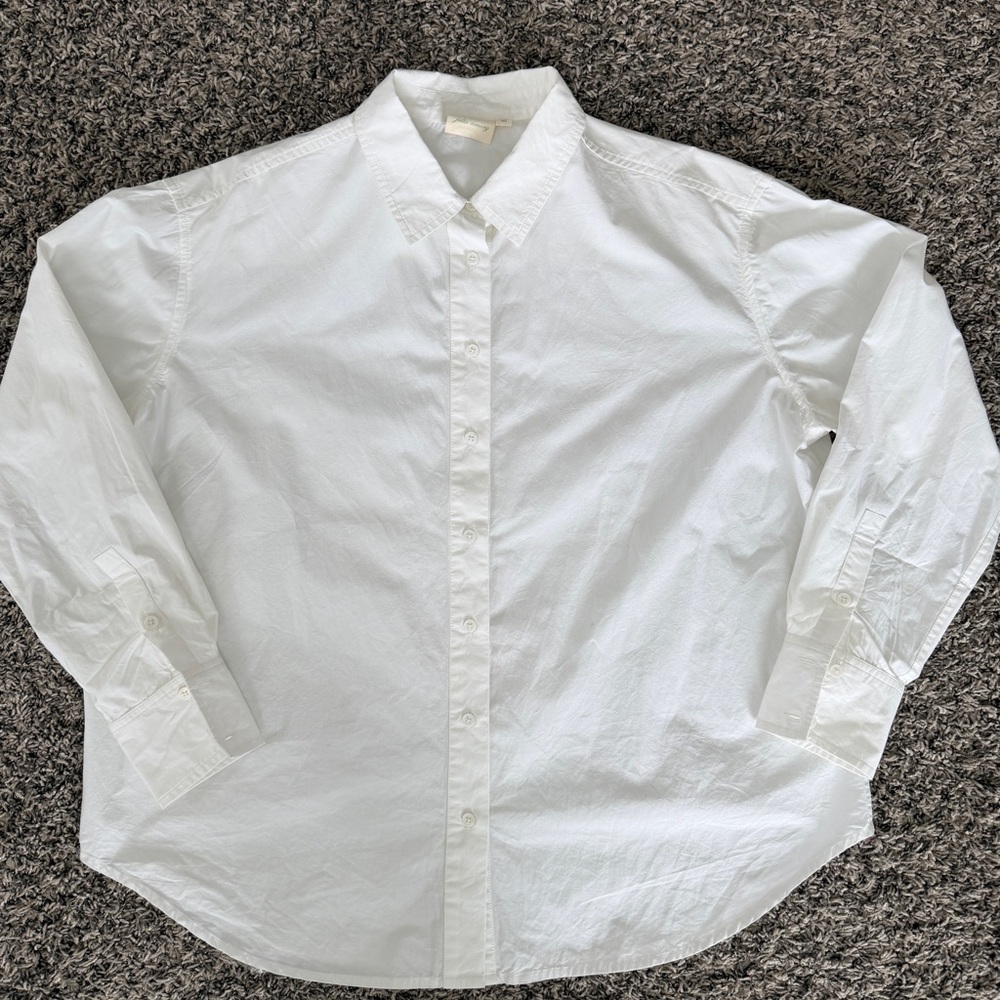 Julia Amory White Classic Button Down Shirt Size M